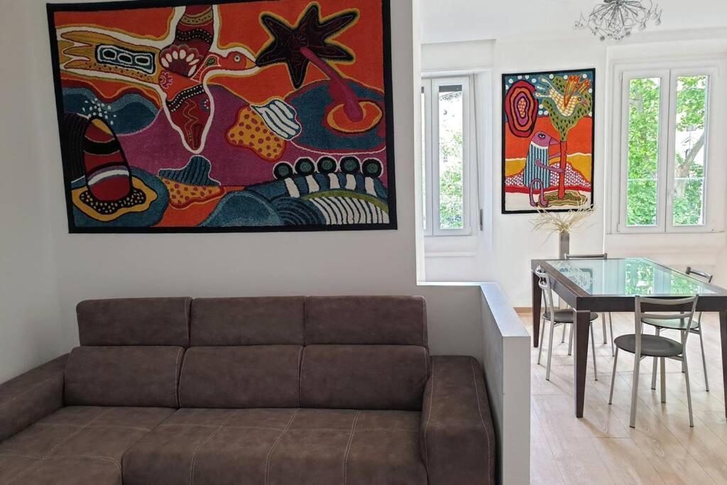 Your Lovely Home, Porta Venezia-1 Queen Bed, 3 Single Beds, 1 Sofa Bed- Milan Exterior photo