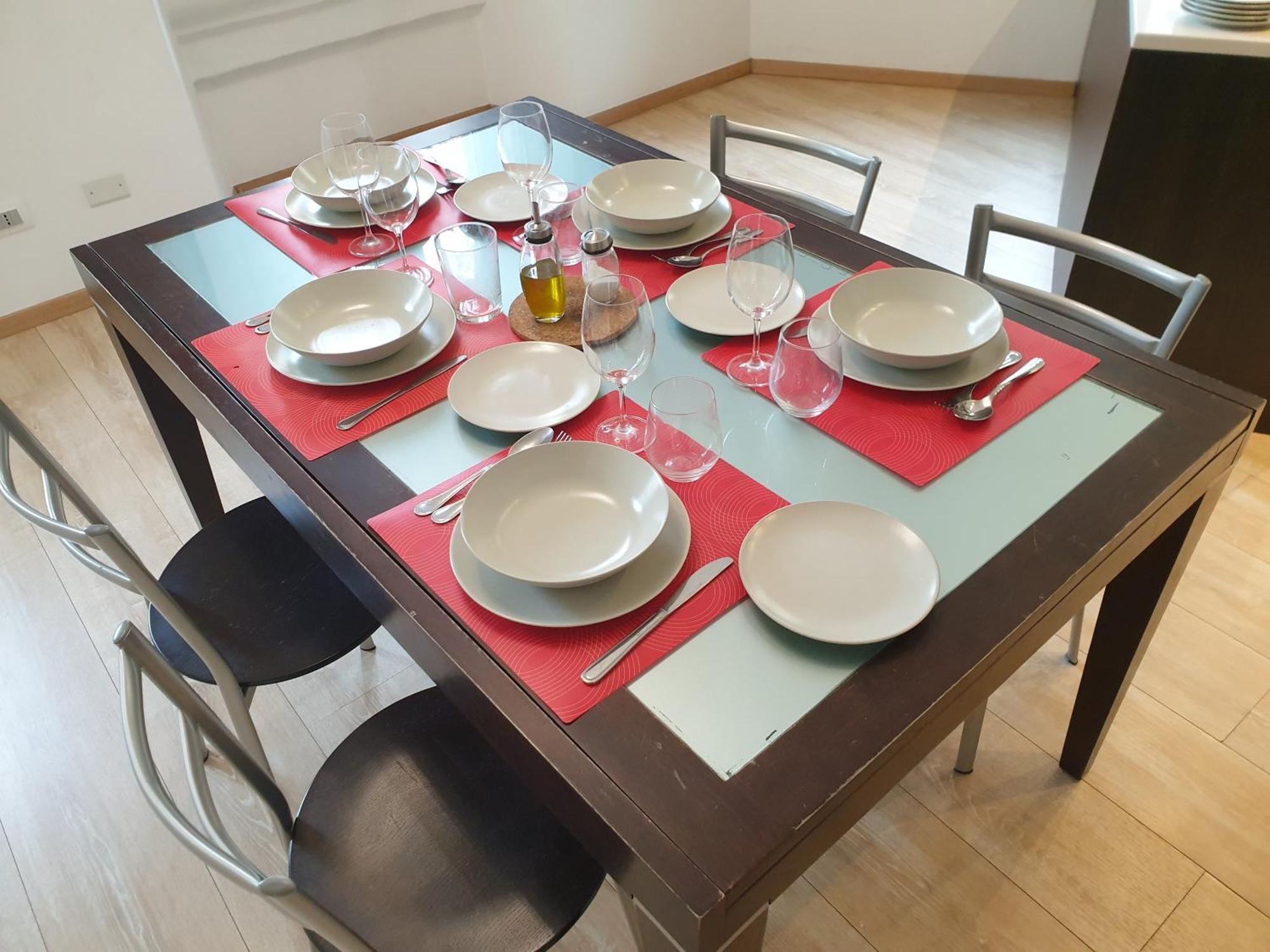 Your Lovely Home, Porta Venezia-1 Queen Bed, 3 Single Beds, 1 Sofa Bed- Milan Exterior photo